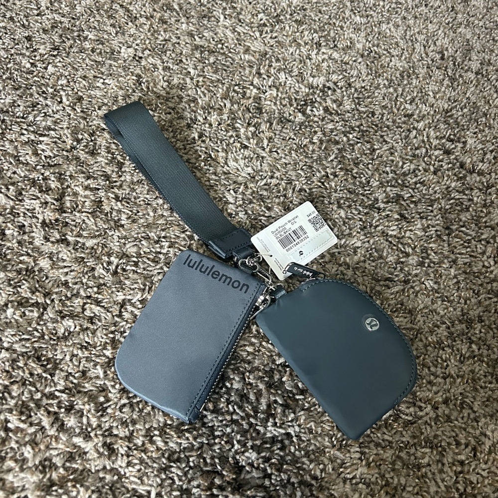 Lululemon dual pouch wristlet